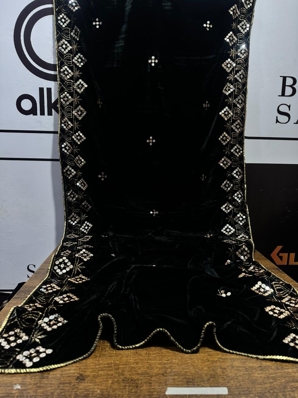 VELVET SHAWAL C4
